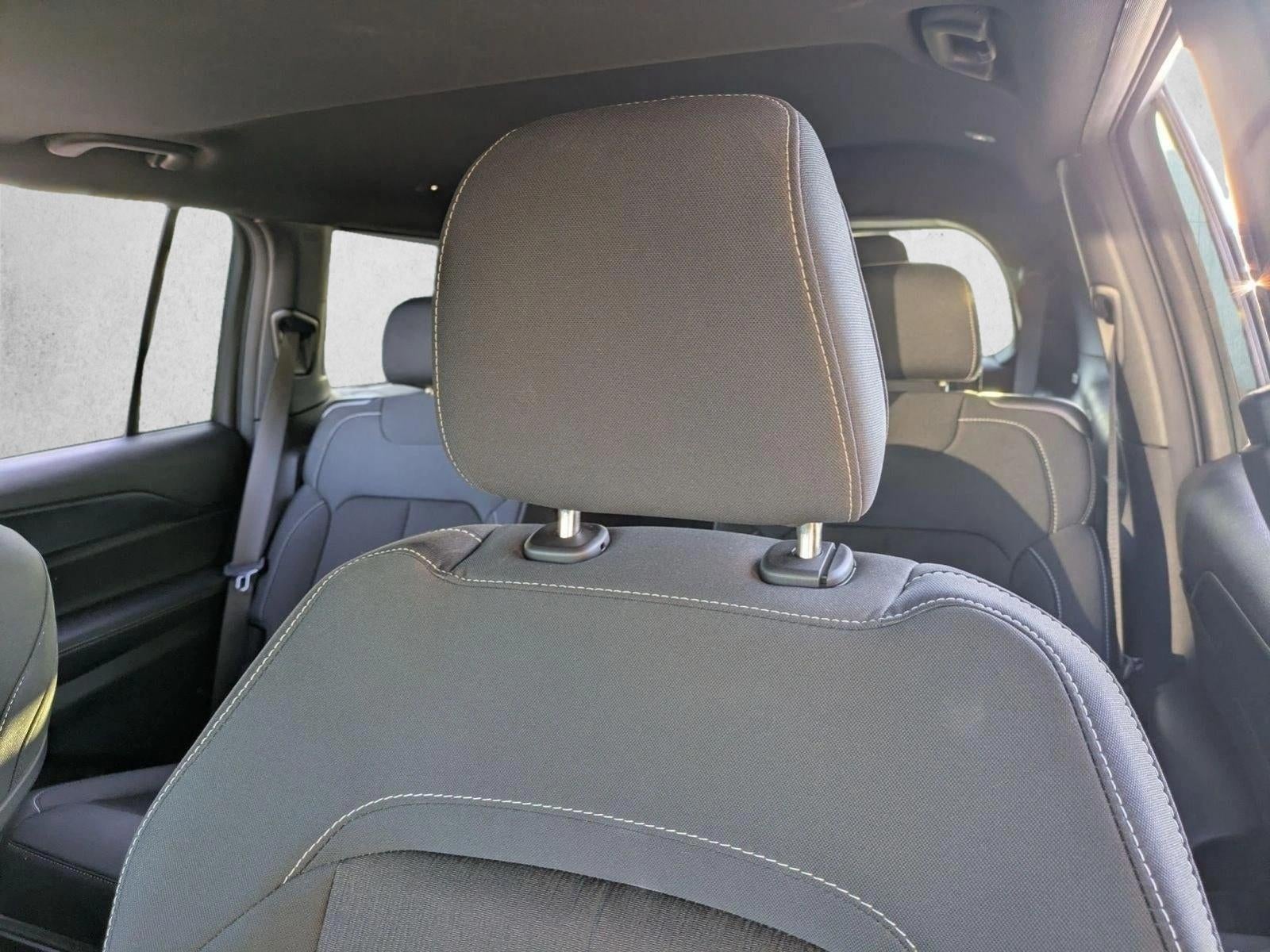 2025 Jeep Grand Cherokee L Laredo X 4x4