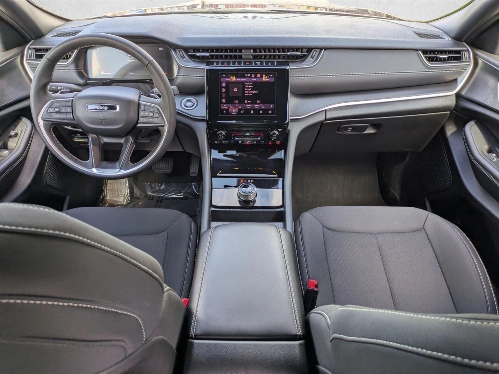 2025 Jeep Grand Cherokee L Laredo X 4x4