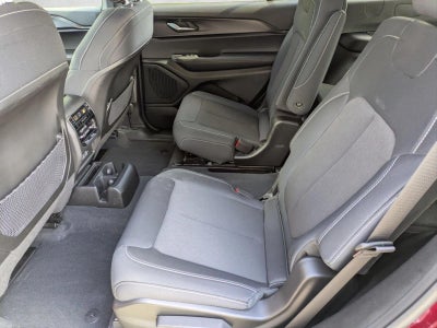 2025 Jeep Grand Cherokee L Laredo X 4x4