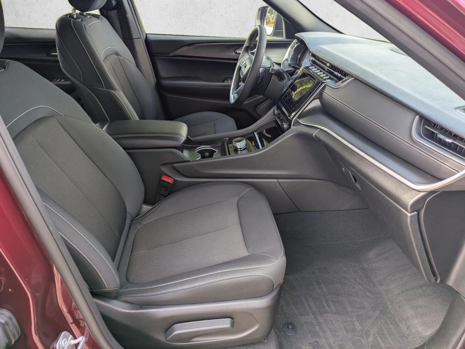 2025 Jeep Grand Cherokee L Laredo X 4x4