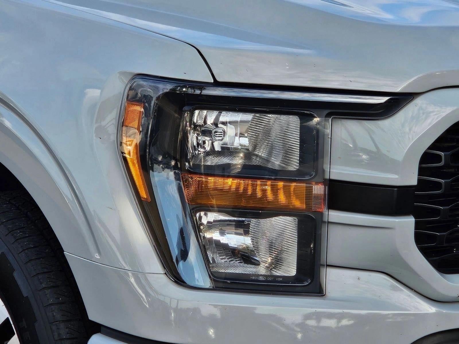 2023 Ford F-150 XL 2WD SuperCrew 5.5' Box
