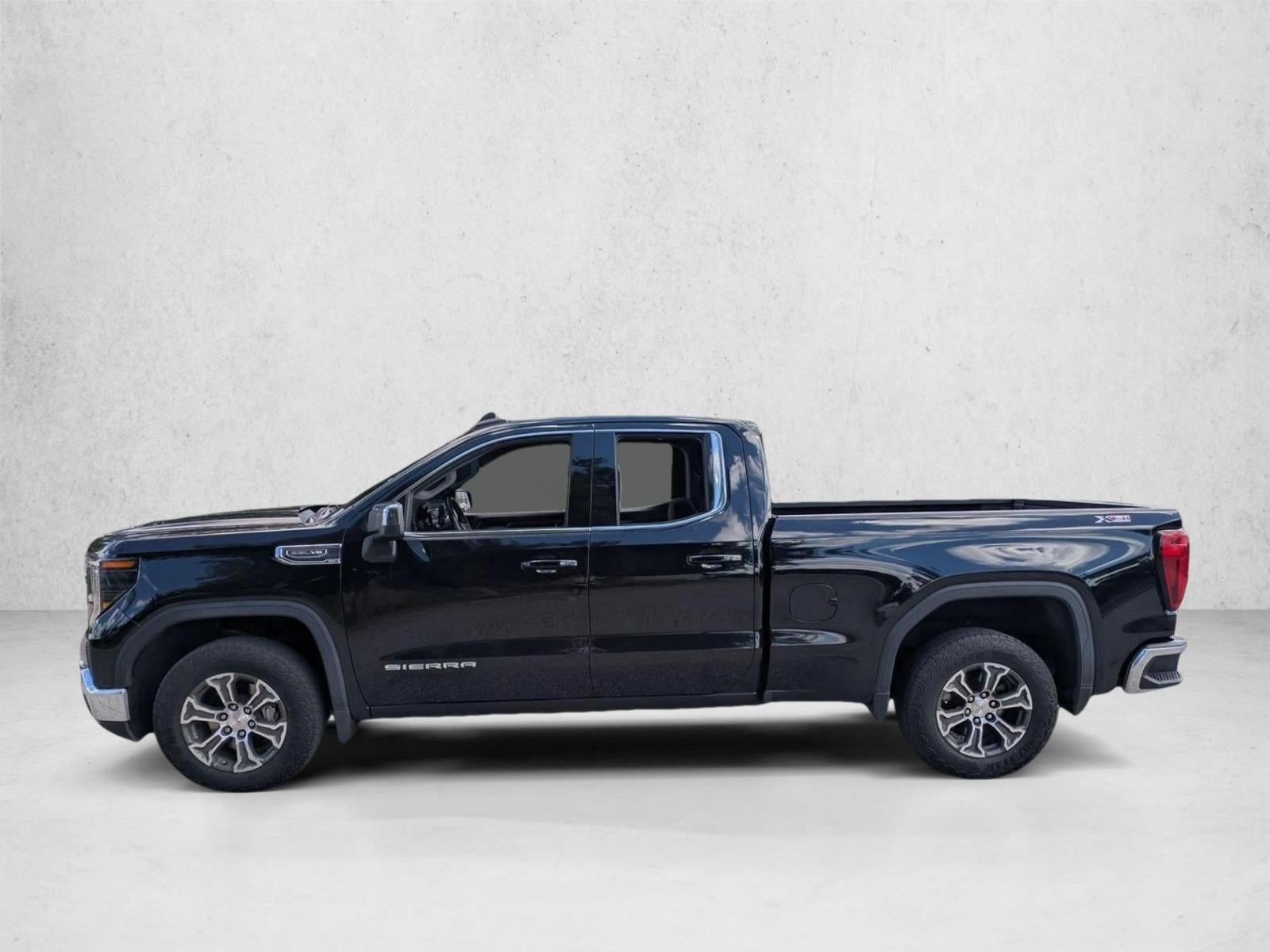 2022 GMC Sierra 1500 Double Cab Standard Box 4-Wheel Drive SLE
