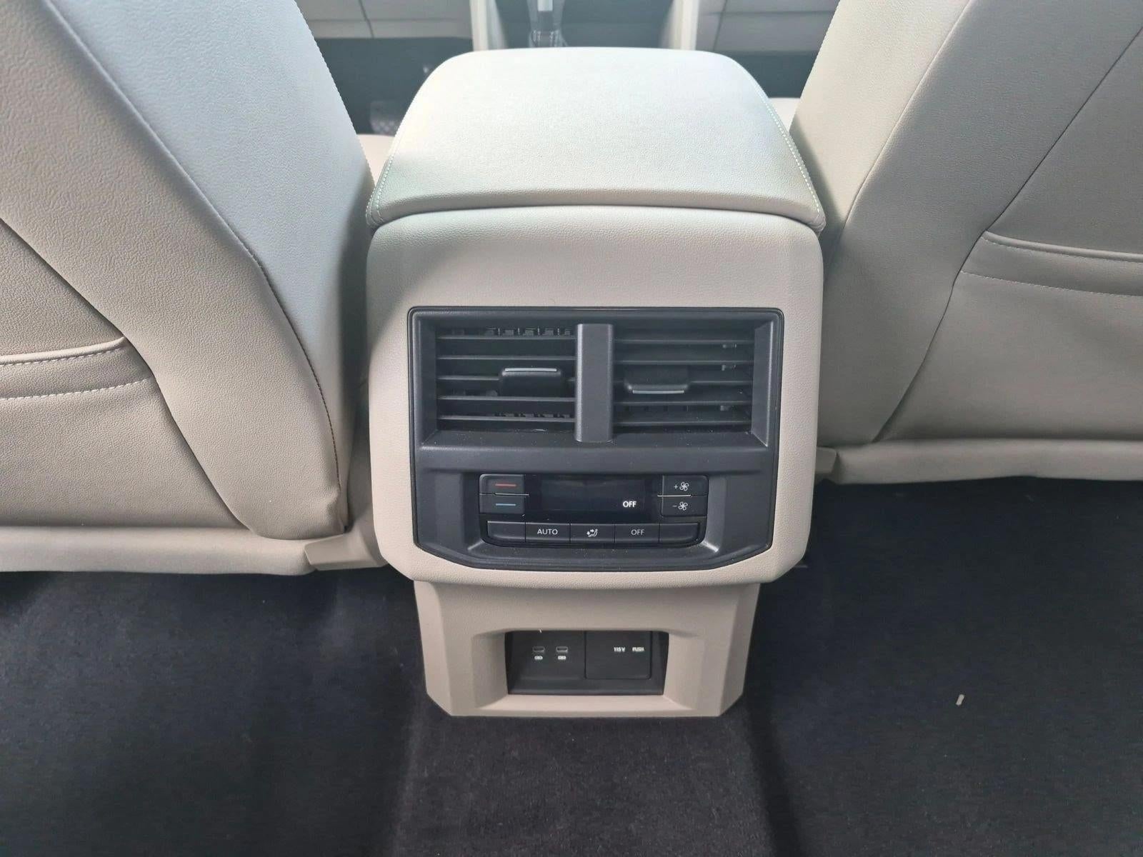 2021 Volkswagen Atlas 2.0T SE w/Technology FWD *Ltd Avail*