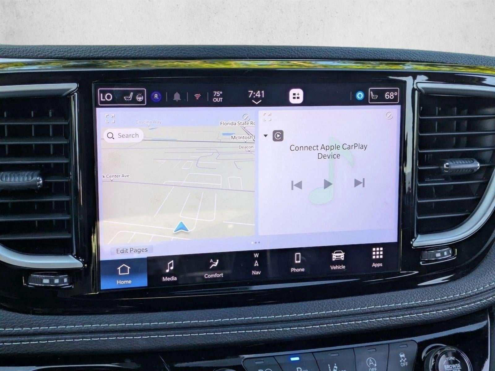 2024 Chrysler Pacifica Limited FWD