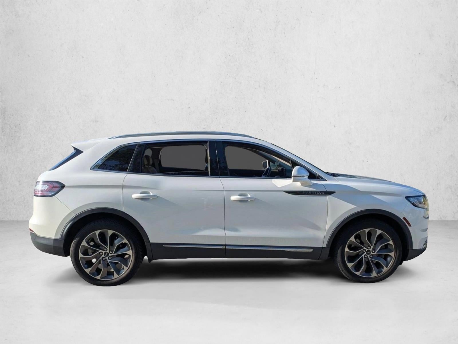 2022 Lincoln Nautilus Reserve FWD