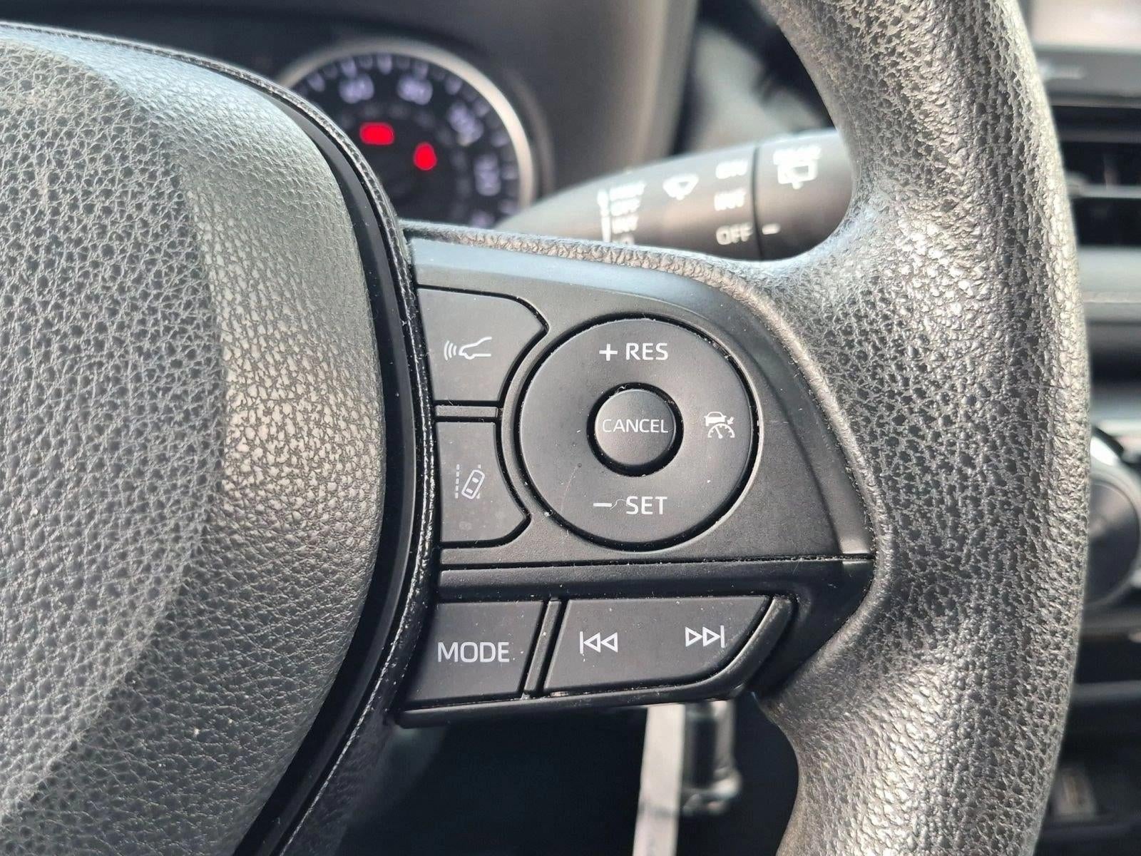 2021 Toyota RAV4 LE FWD (GS)