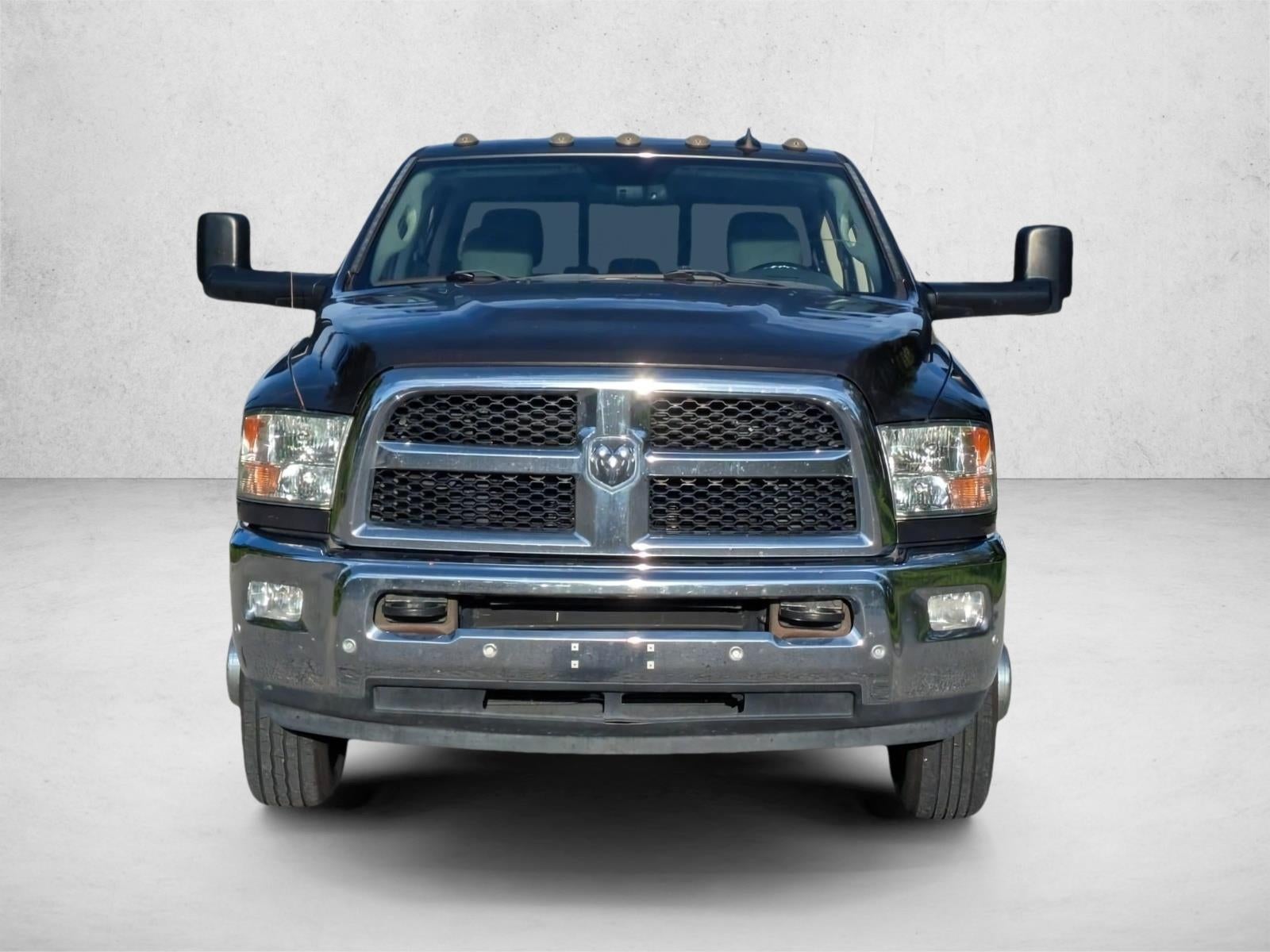 2018 RAM 3500 SLT 4x4 Crew Cab 8' Box