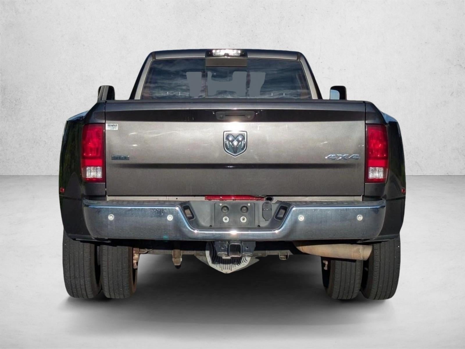 2018 RAM 3500 SLT 4x4 Crew Cab 8' Box