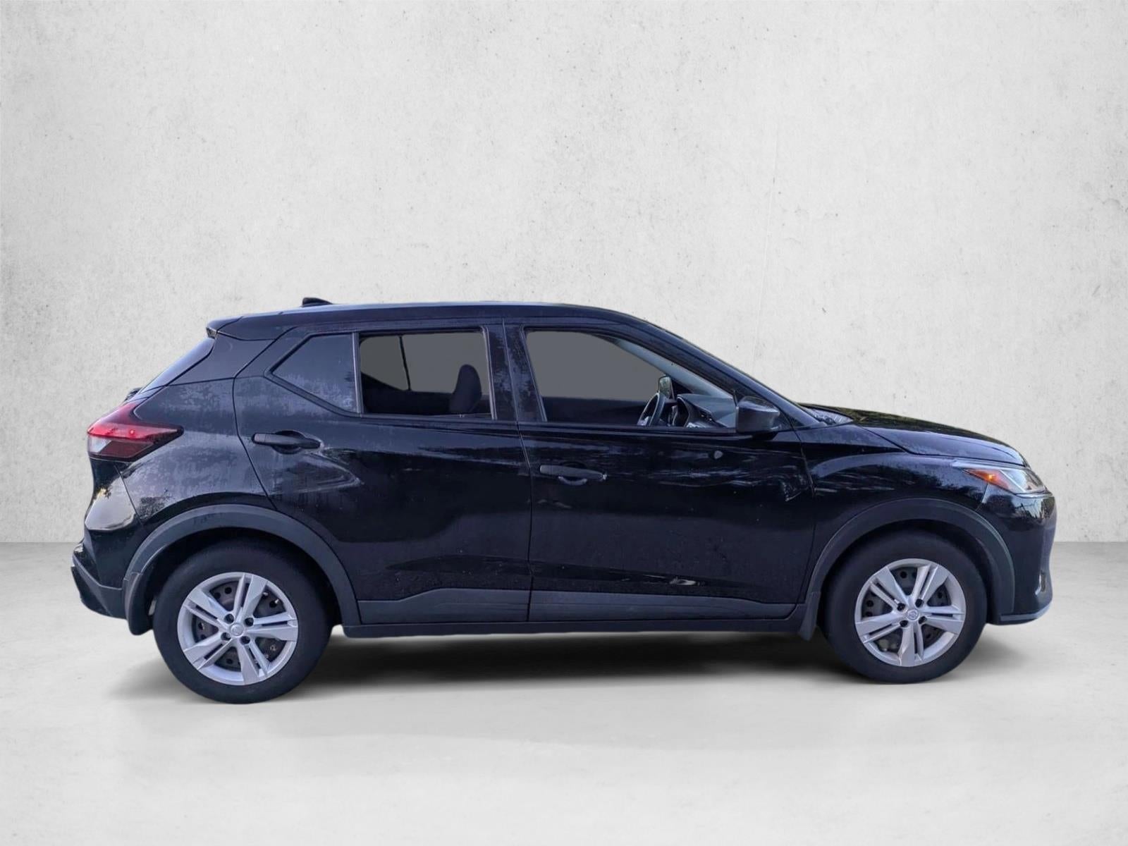 2023 Nissan Kicks S FWD