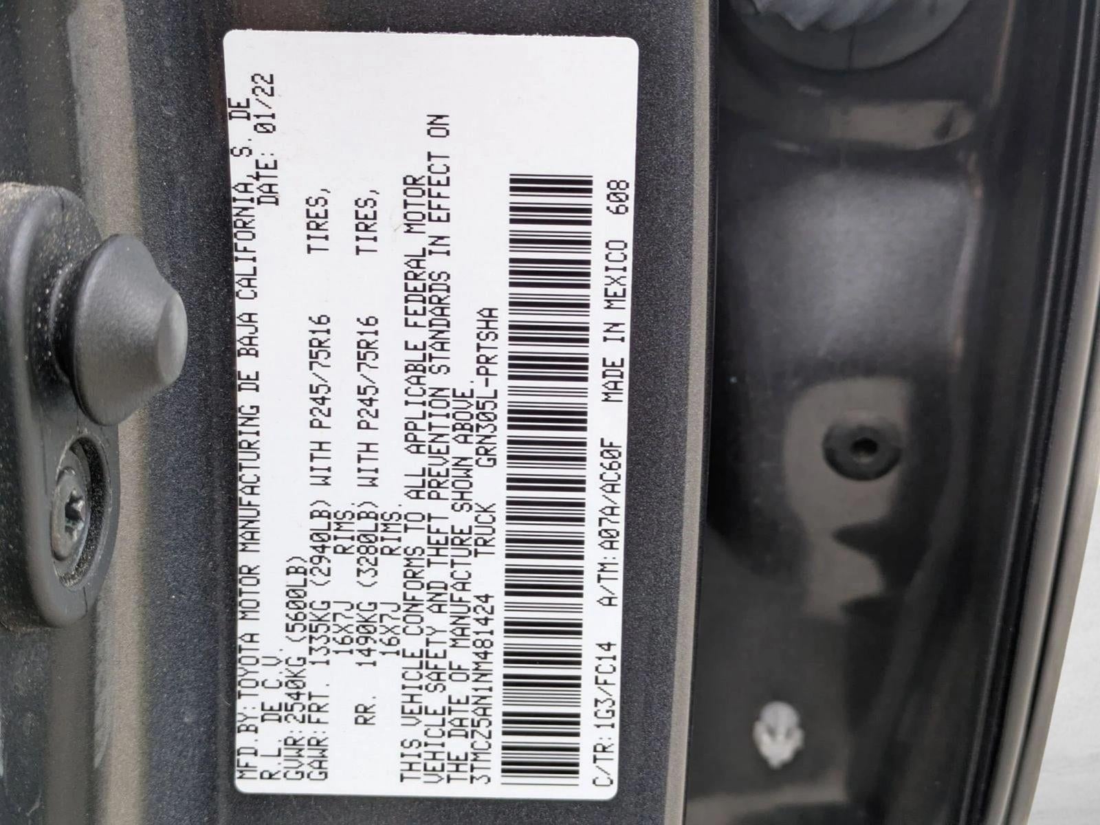 2022 Toyota Tacoma 4WD 4WD SR5 Double Cab 5' Bed V6 AT (Natl)