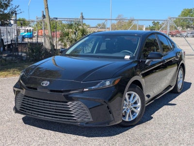 2025 Toyota Camry LE (SE)