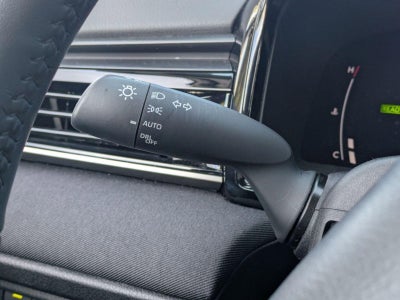 2025 Toyota Camry LE (SE)