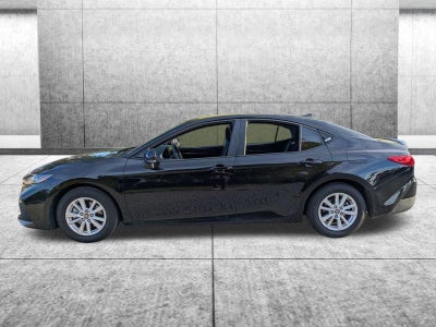 2025 Toyota Camry LE (SE)