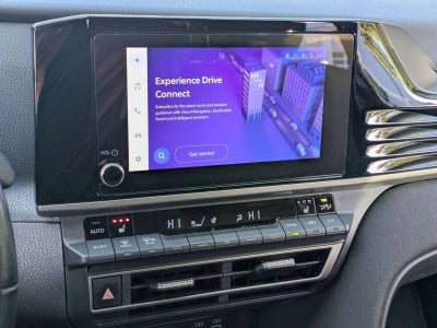 2025 Toyota Camry LE (SE)