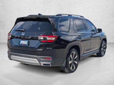 2025 Honda Pilot Touring 2WD