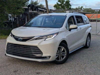 2021 Toyota Sienna Limited FWD 7-Passenger (GS)