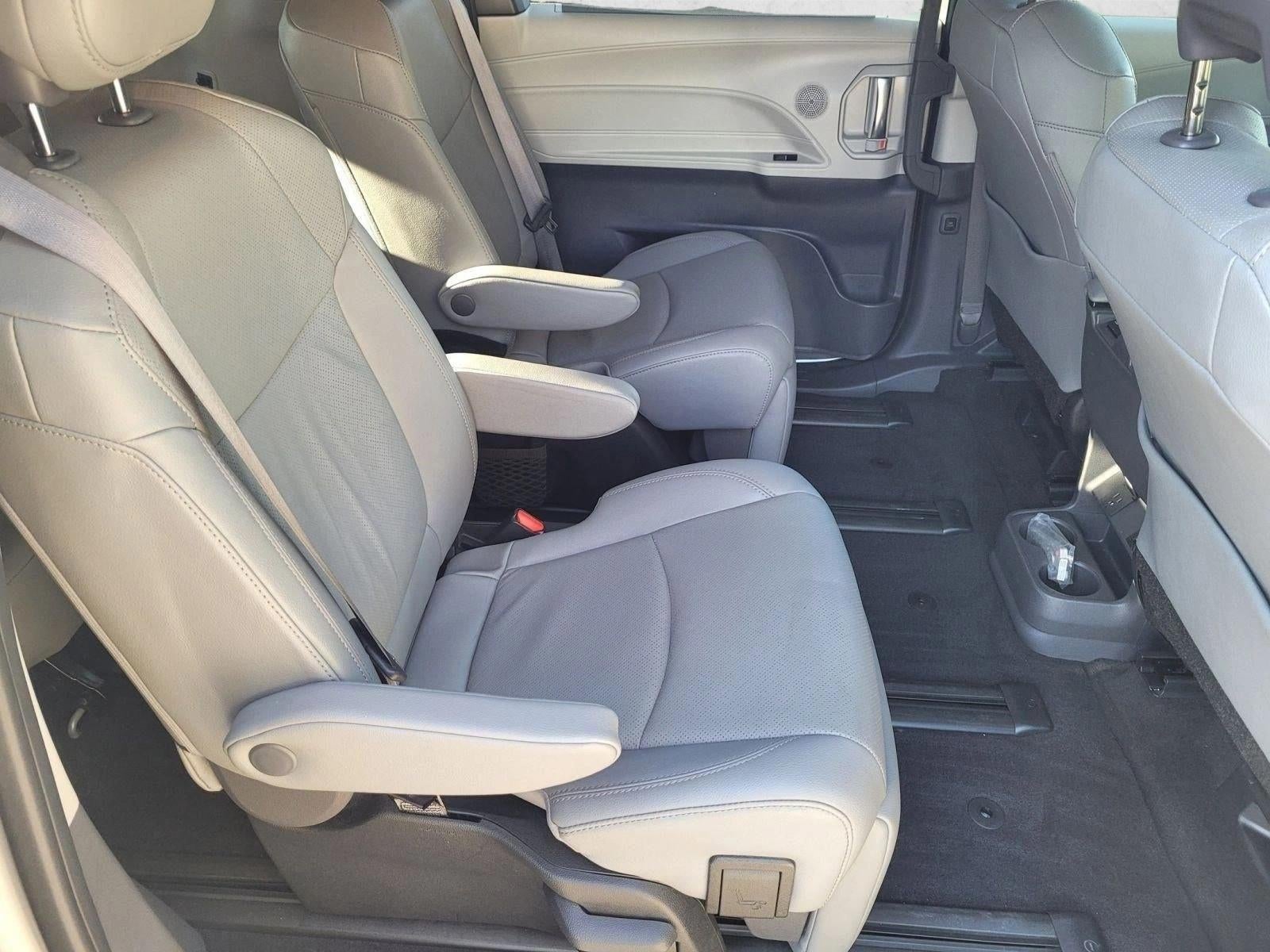 2023 Toyota Sienna Limited AWD 7-Passenger (Natl)