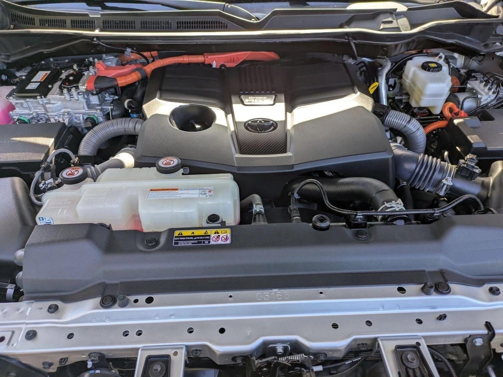 2023 Toyota Tundra 4WD 4WD Platinum Hybrid CrewMax 5.5' Bed (Natl)