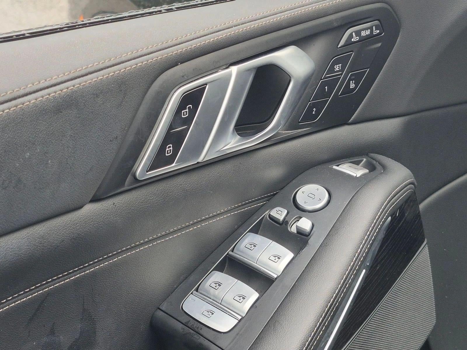 2025 BMW X7 xDrive40i Sports Activity Vehicle