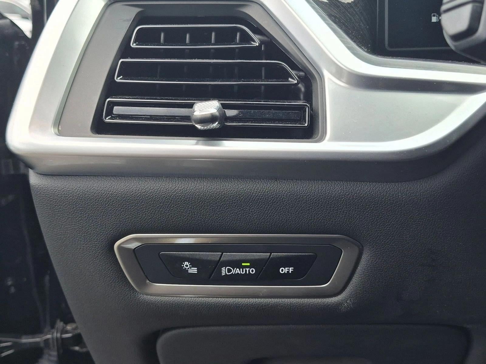 2025 BMW X7 xDrive40i Sports Activity Vehicle