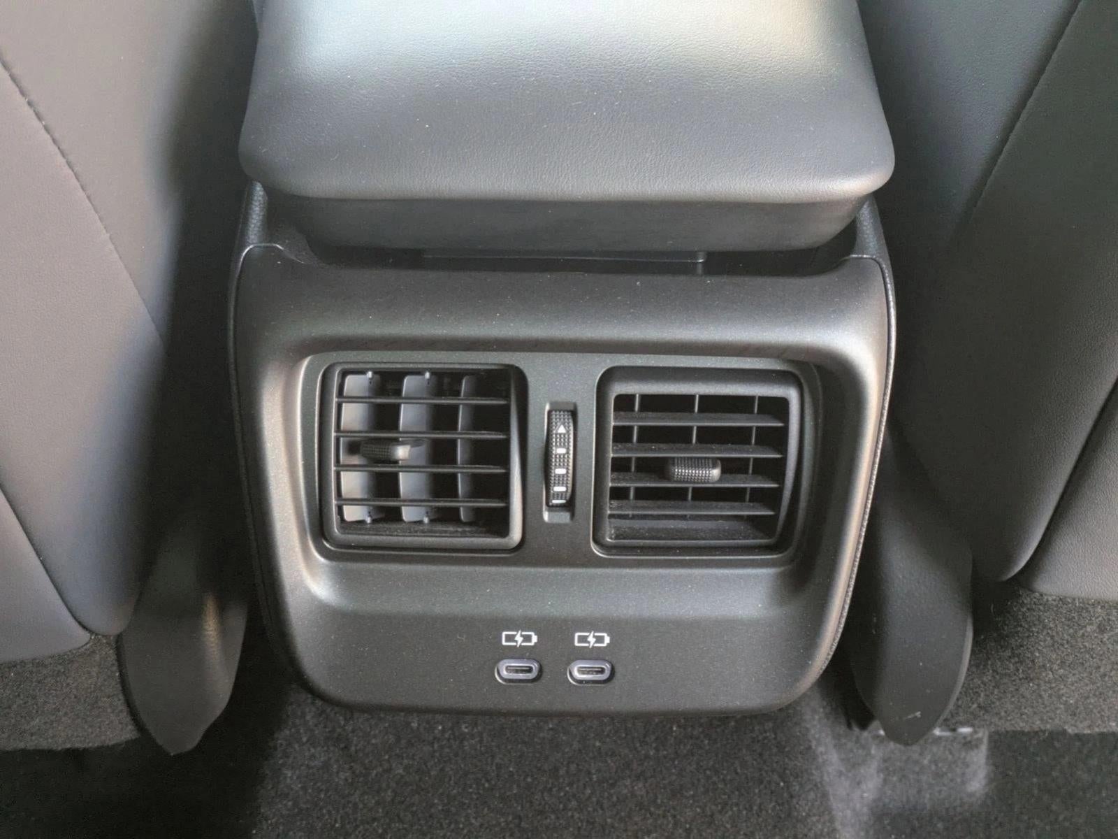 2023 Toyota Crown Limited AWD (Natl)