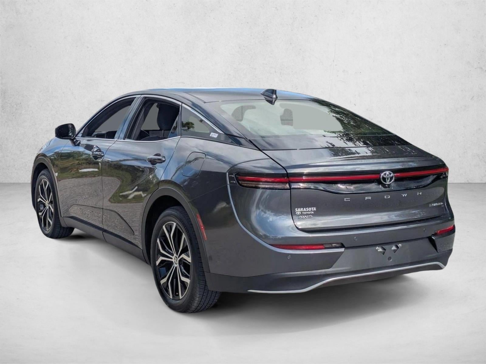 2023 Toyota Crown Limited AWD (Natl)