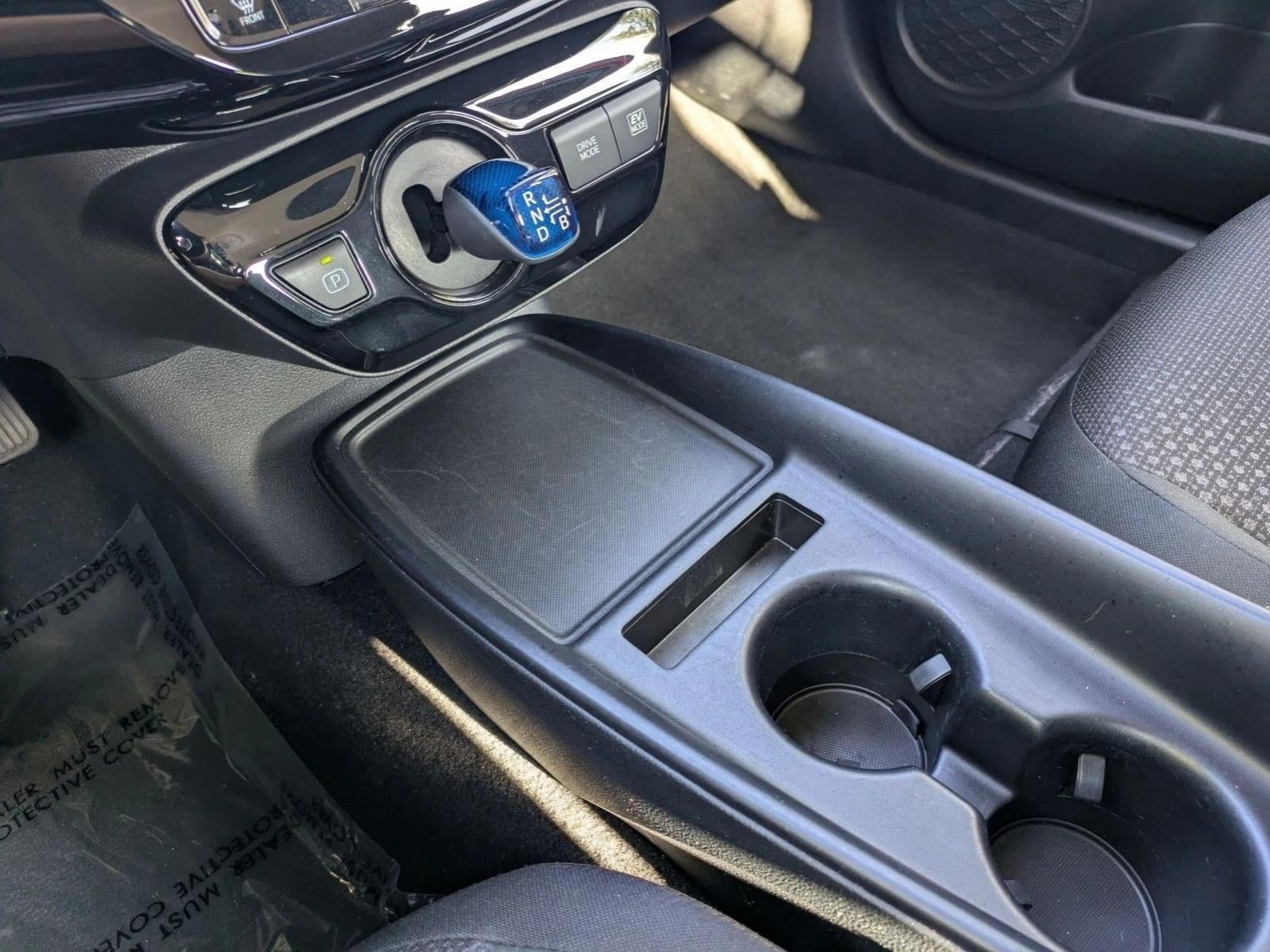 2022 Toyota Prius LE (Natl)