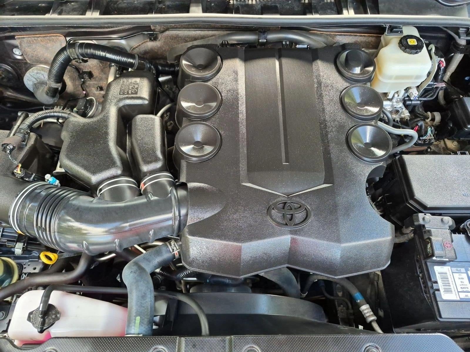 2020 Toyota 4Runner Nightshade 4WD (Natl)