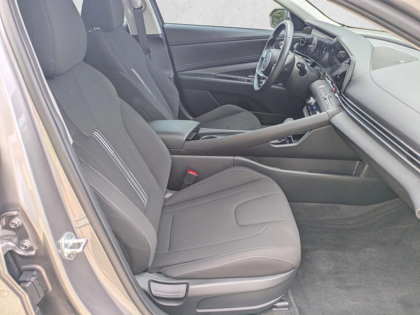 2023 Hyundai ELANTRA SEL IVT