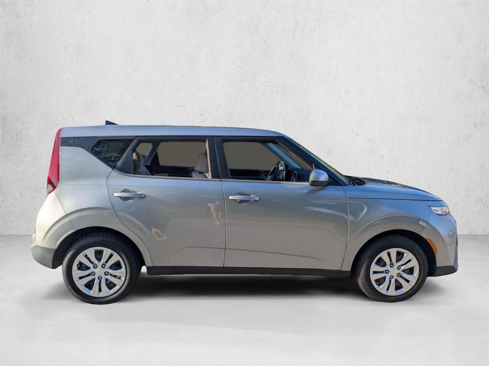 2022 Kia Soul LX IVT