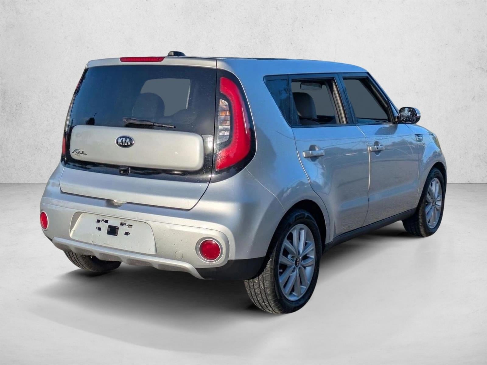 2018 Kia Soul + Auto