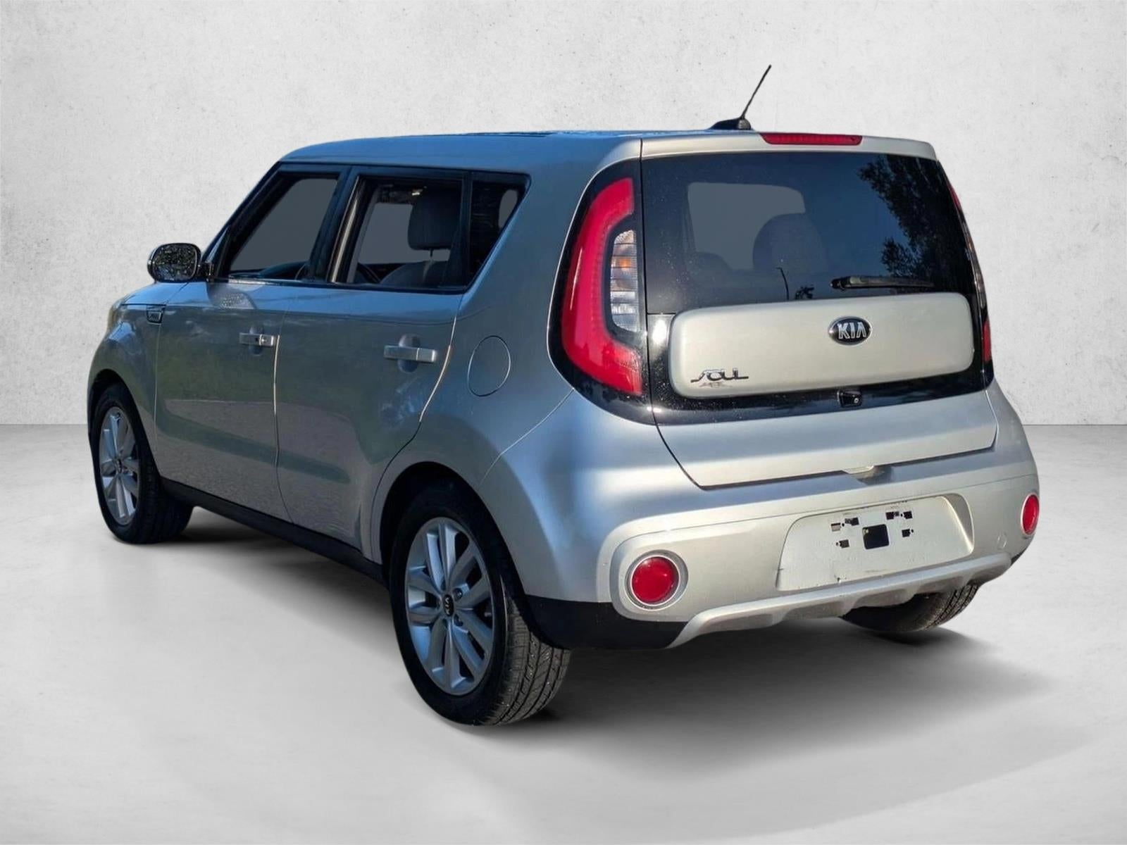 2018 Kia Soul + Auto