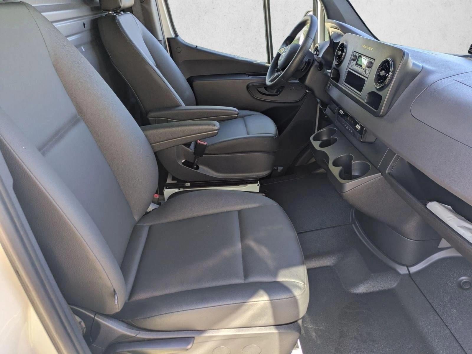 2025 Mercedes-Benz Sprinter Cargo Van 2500 Standard Roof I4 Diesel 144" RWD