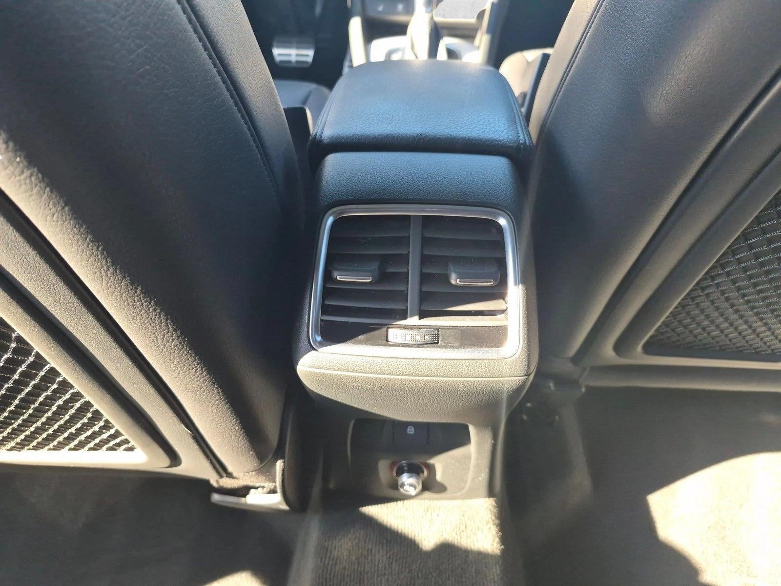 2018 Audi Q3 2.0 TFSI Premium FWD