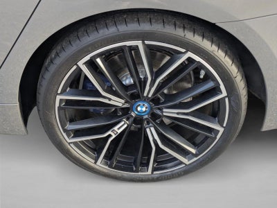 2022 BMW 530e Plug-In Hybrid