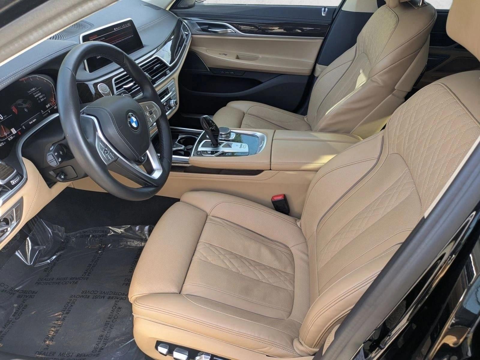 2022 BMW 740i Sedan