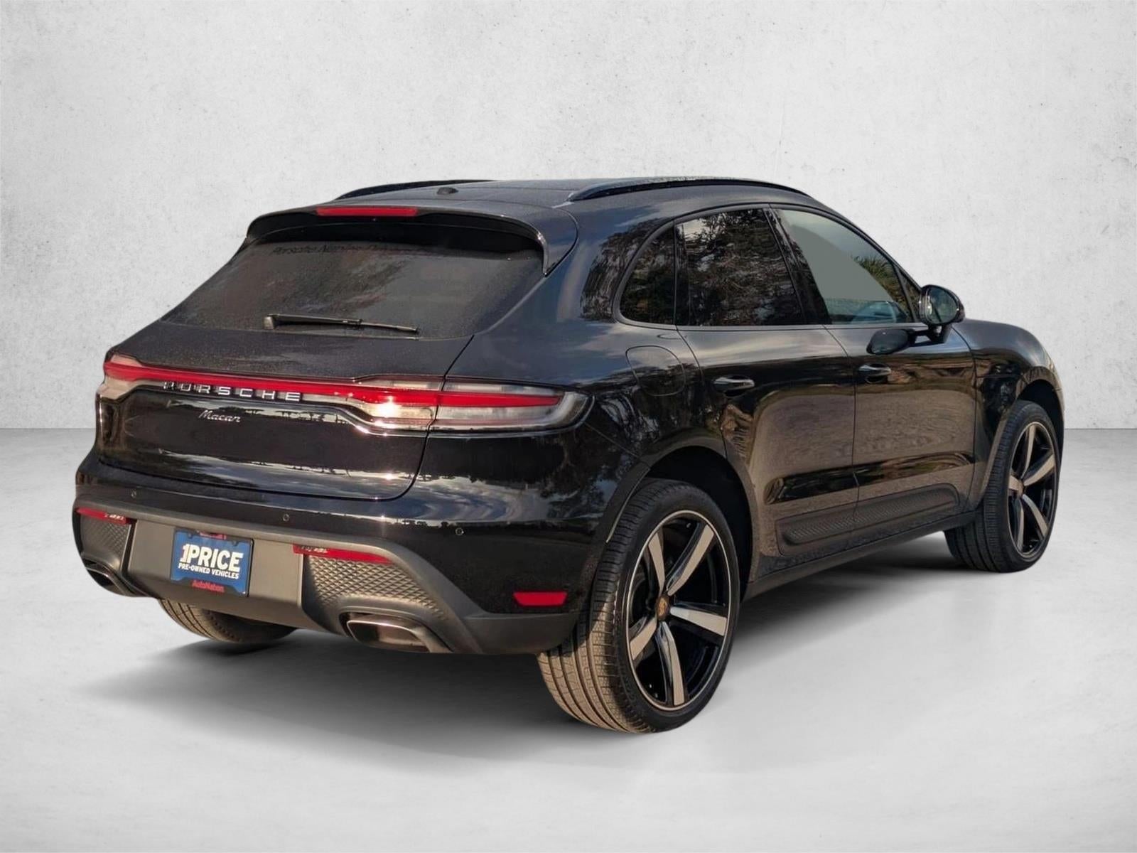 2025 Porsche Macan AWD