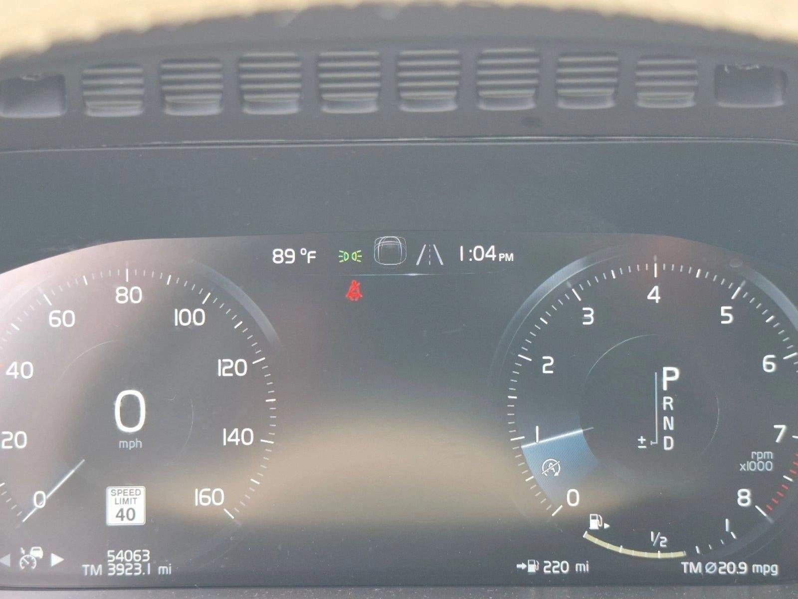 2022 Volvo XC90 T6 AWD Momentum 7P