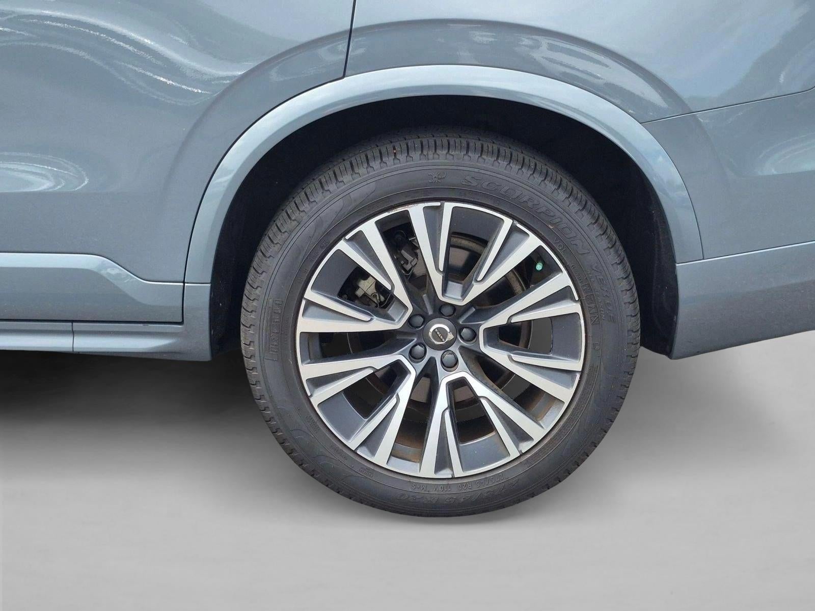 2022 Volvo XC90 T6 AWD Momentum 7P