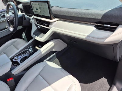 2025 Ford Explorer Active RWD