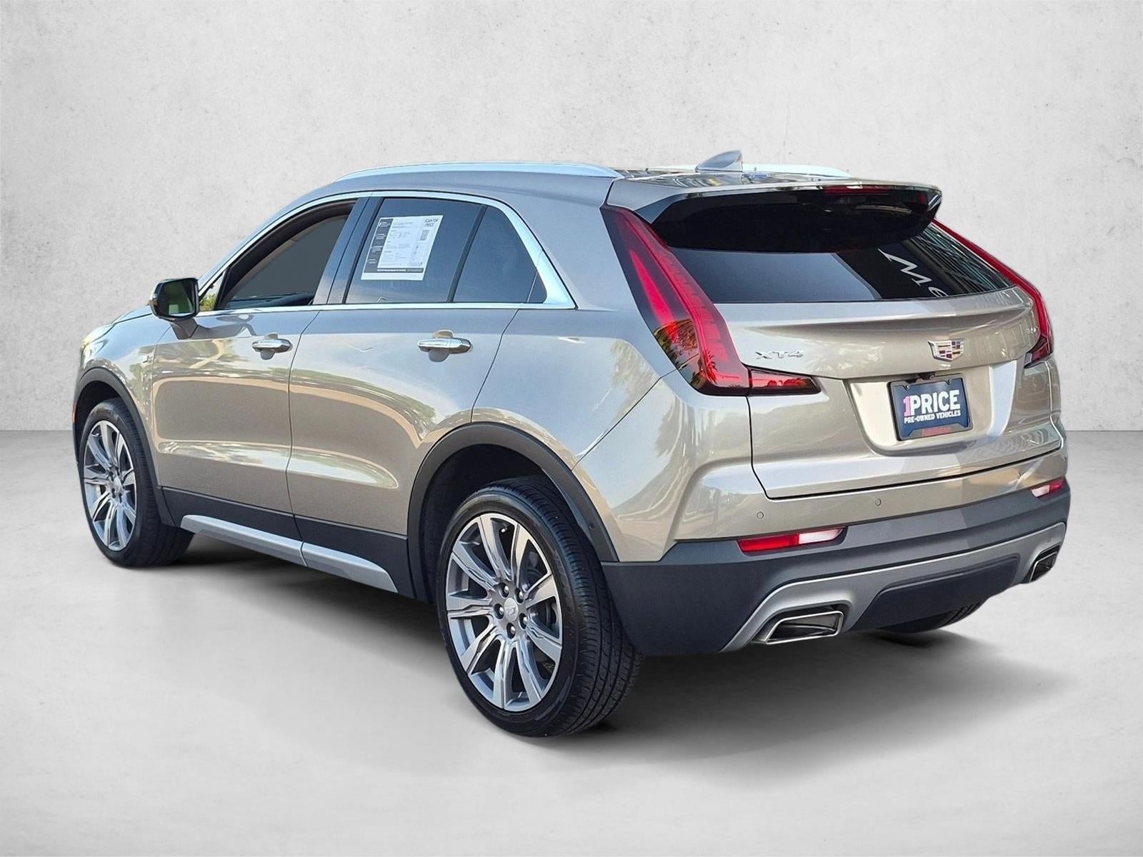 2022 Cadillac XT4 FWD 4dr Premium Luxury