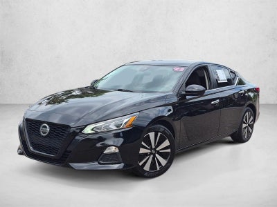 2022 Nissan Altima 2.5 SV Sedan