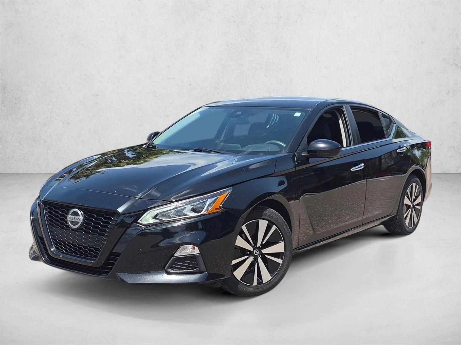 2022 Nissan Altima 2.5 SV Sedan