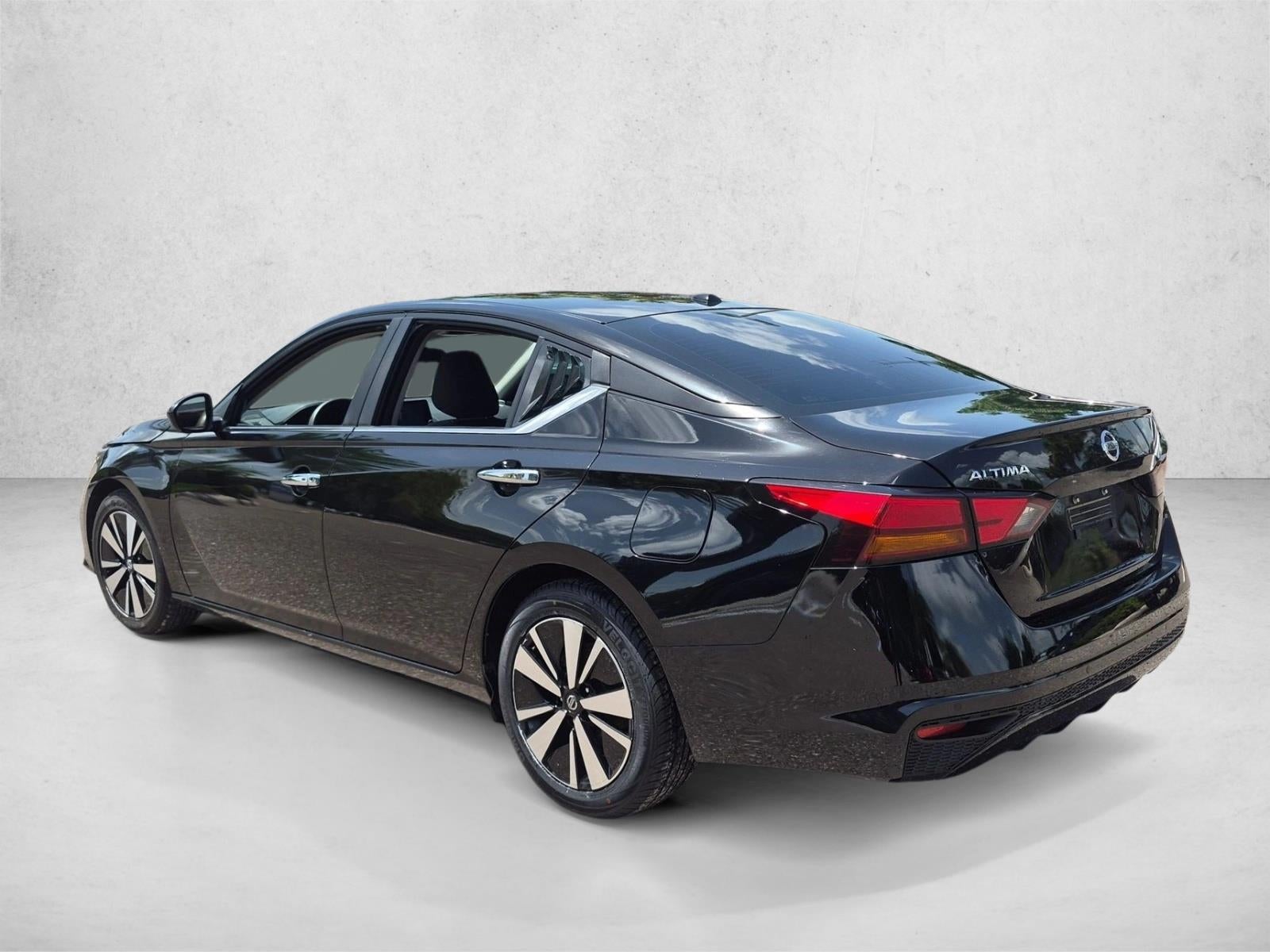 2022 Nissan Altima 2.5 SV Sedan