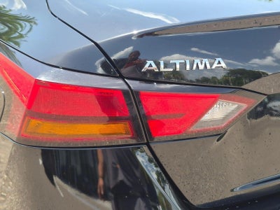 2022 Nissan Altima 2.5 SV Sedan