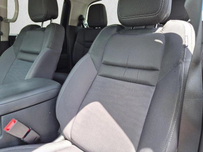 2022 Nissan Frontier Crew Cab 4x2 SV Auto