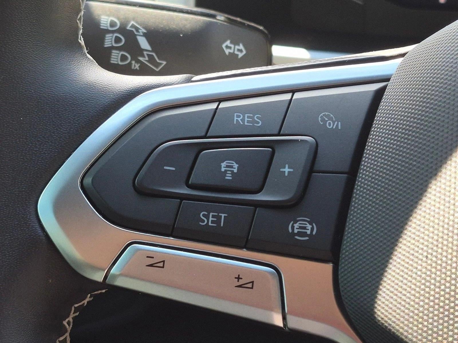 2023 Volkswagen Atlas Cross Sport 3.6L V6 SE w/Technology FWD