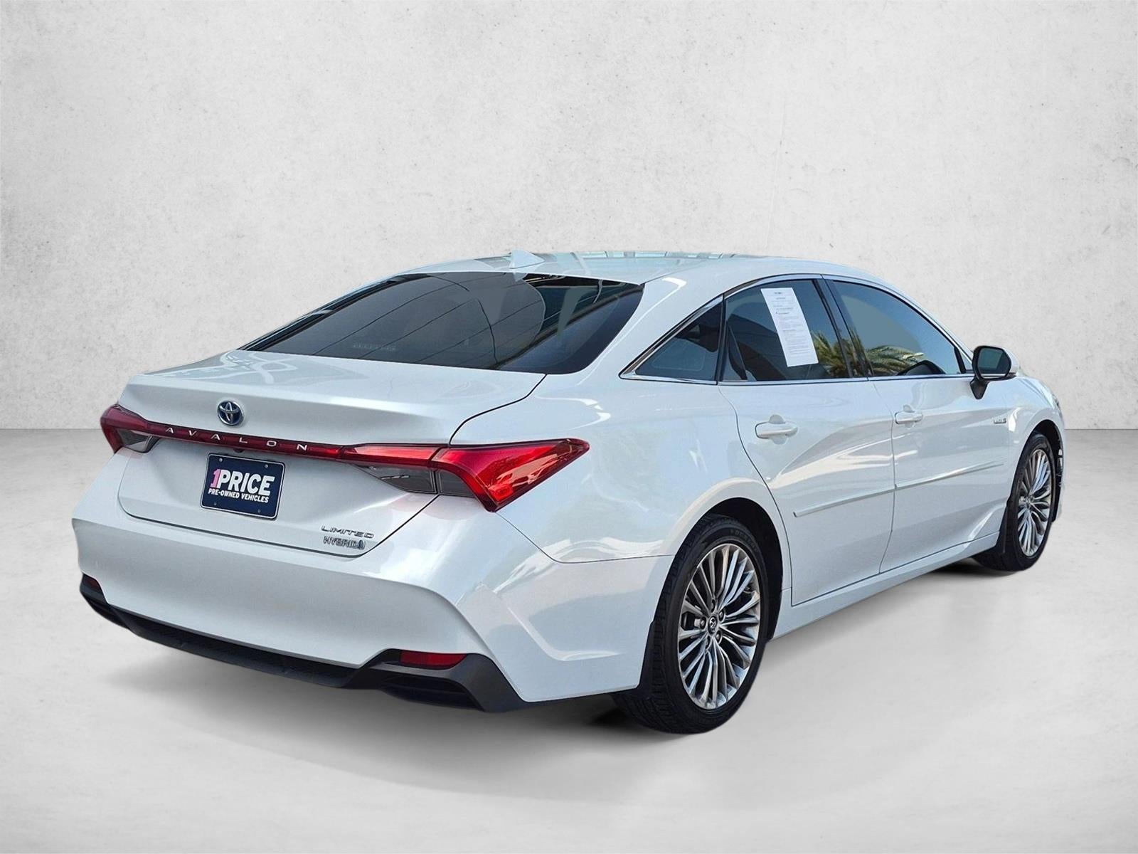 2019 Toyota Avalon Hybrid Limited (Natl)