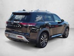 2024 Nissan Pathfinder Platinum 2WD