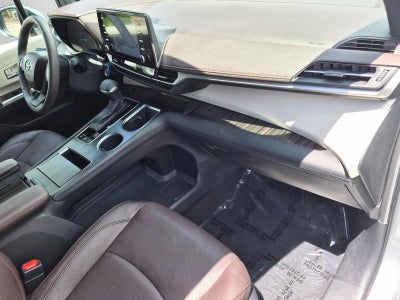 2023 Toyota Sienna Platinum FWD 7-Passenger (Natl)